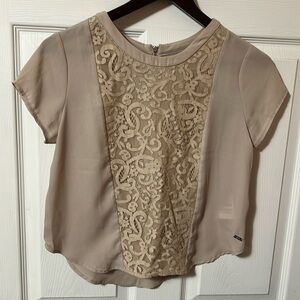 Guess beige short sleeve zip back blouse size XS​